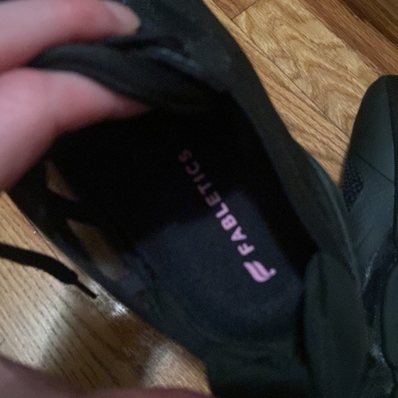 Fabletics || NWOT Venice Performance Sneaker {Black} - Picture 10 of 11